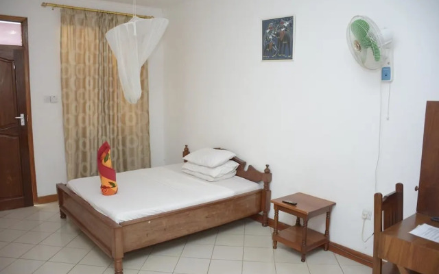 Keys Hotel Mbokomu Branch