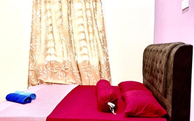 Homestay Selesa KBK Guesthouse – Guest Rooms – Kuala Terengganu