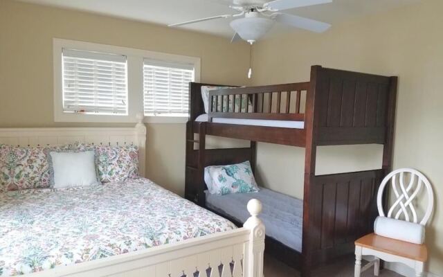 The White - 3 Br Home