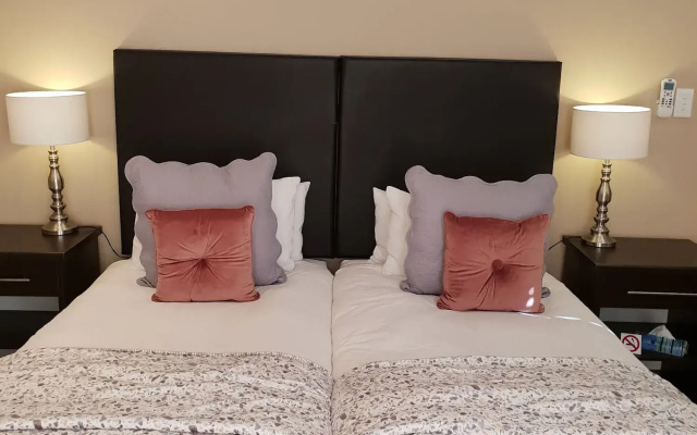 Oasis Shanti Backpackers