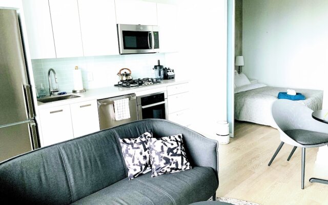 Queen St West Designer Executive Suites