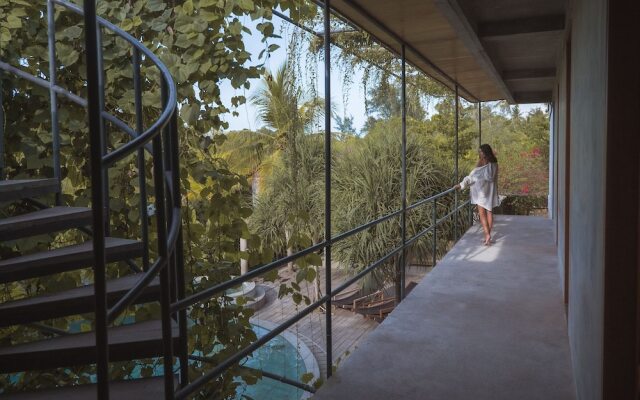 Mangroove Bay Boutique Hostel