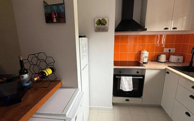 1 Bed-sleeps 2-gardens-pool-10 Min To Beach