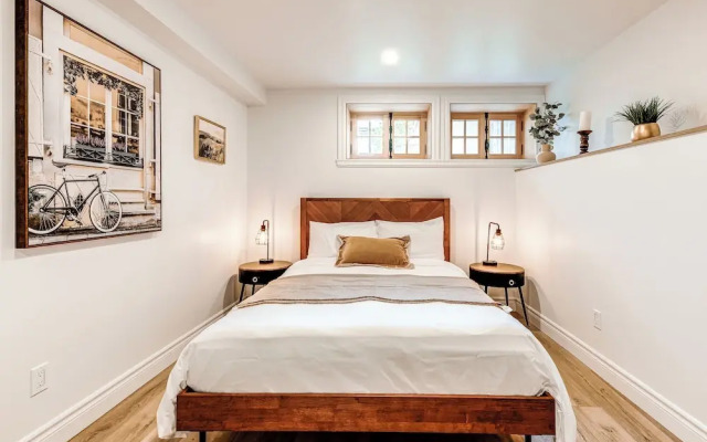 Majestic 3-Bedroom Designer Apartment