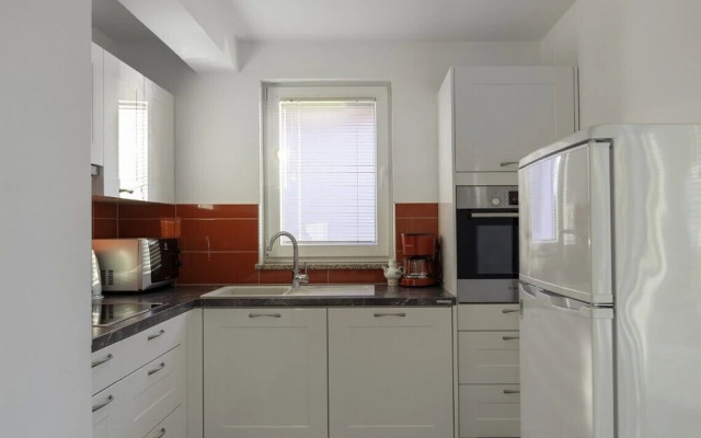 Comfort apartments with pool in Medulin