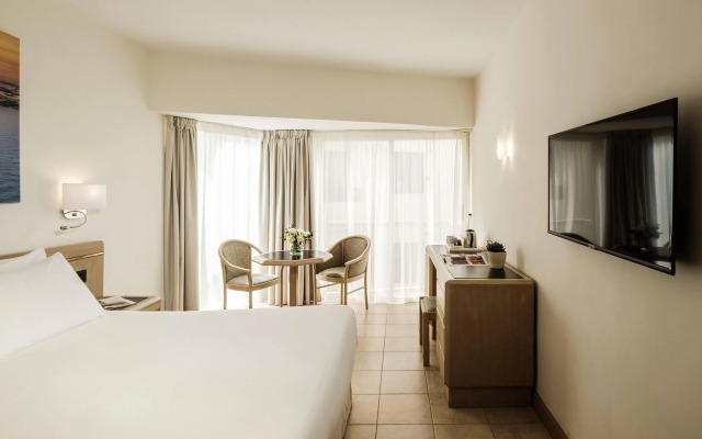 Diplomat Hotel