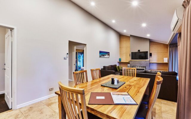 Eight Willows Retreat