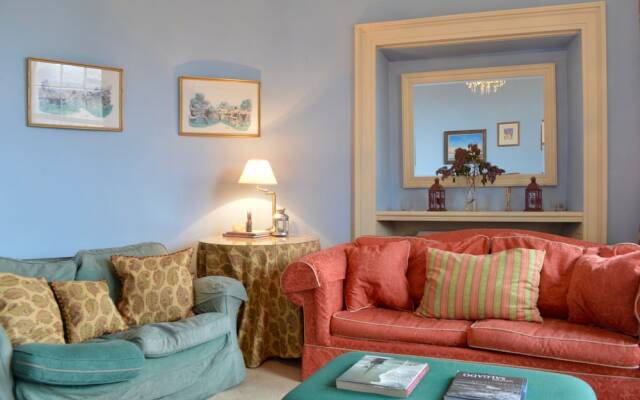 Central Edinburgh New Town Flat