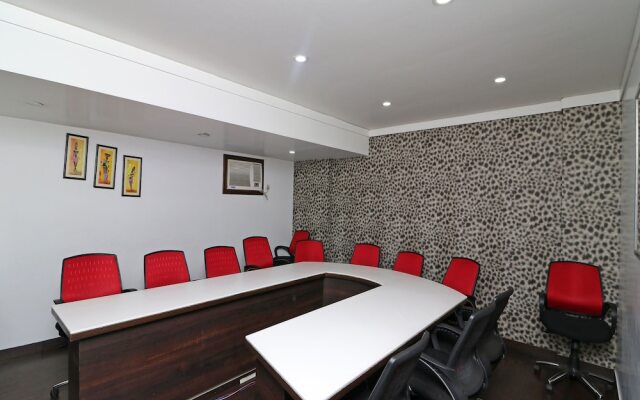 OYO 3194 Hotel Dayal International