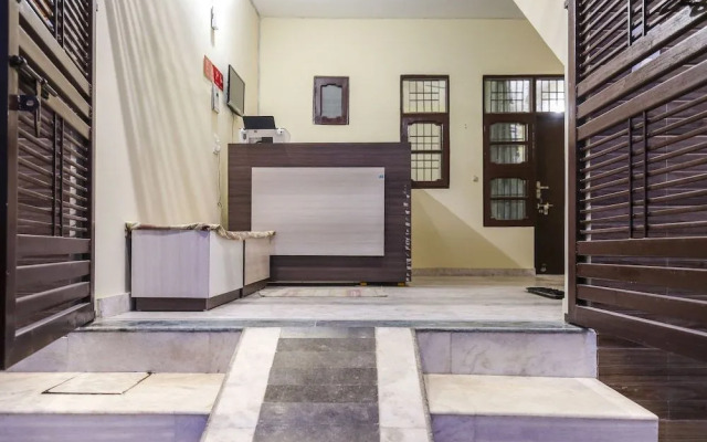 Spot On 49328 Sukh Motel