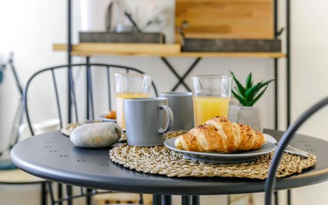 LovelyStay - Taipas Studio with AC