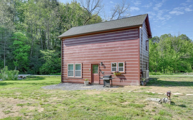 On-site Creek Access: Pet-friendly Cosby Cabin!