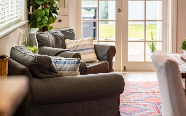 YSG The Edward Townhouse 155 - Steps To Town