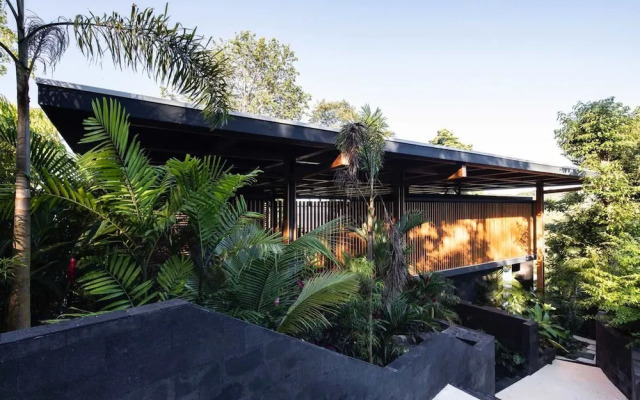w Spectacular 4BR Villa in Costa Rica
