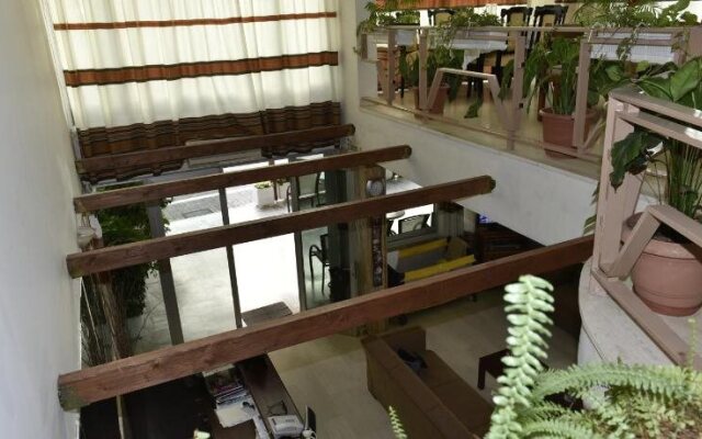 Hotel Rex Politi