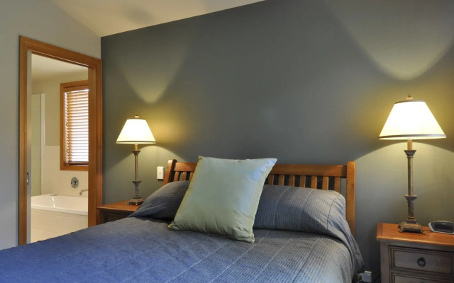 Lansdown Peaks Apartments