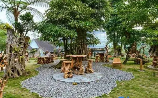 Luxcamp Selo - Merapi View by Horison