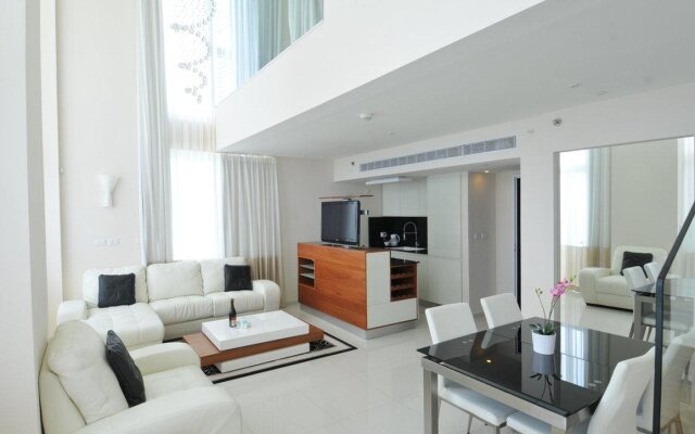 Island Luxurious Suites Hotel