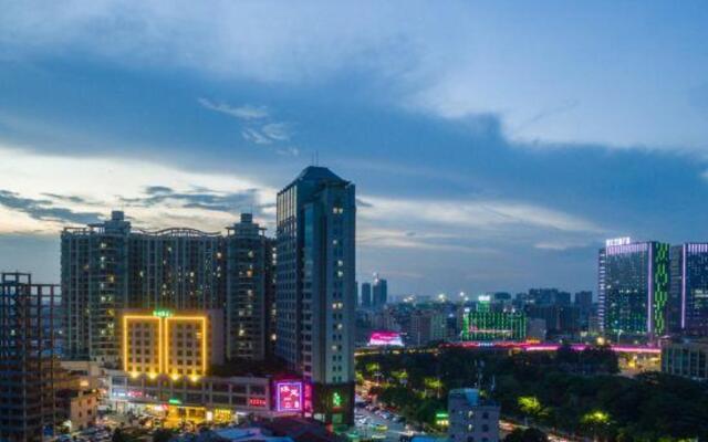 VanFeel Hotel (Dongguan Changping Railway Park)