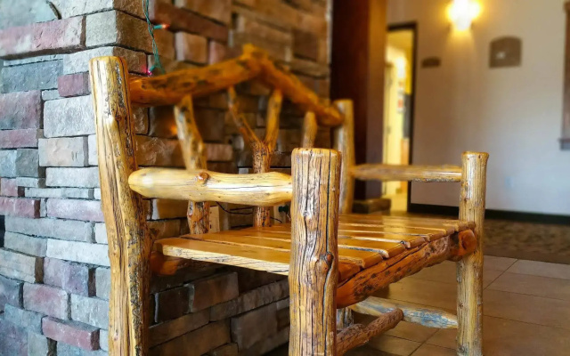 A Riverside Inn Travelodge by Wyndham