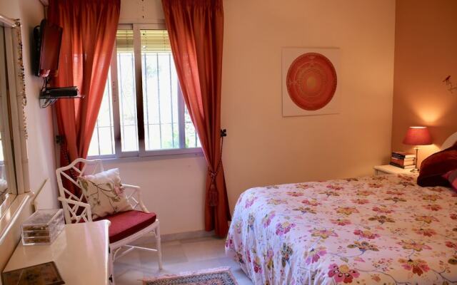 Apartment in Beautiful Villa With Communal Swimming Pool