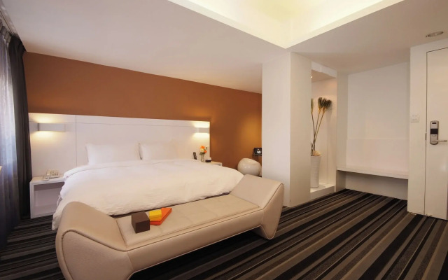 Yes Hotel
