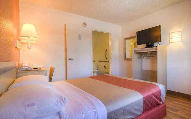 Motel 6 Las Vegas, NV - Boulder Highway