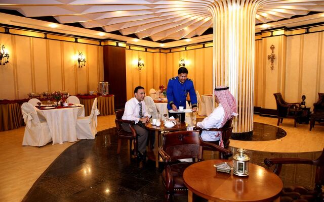 OYO 131 Al Hamra Palace AlJawazat Branch