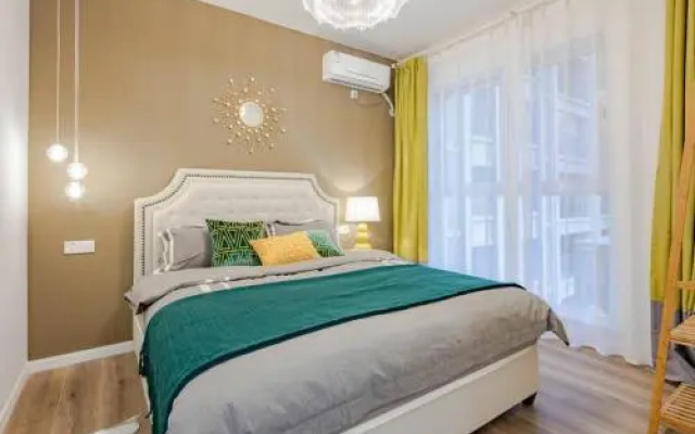 Chengdu Qingyang·Kuanzhai Alley Locals Apartment 00149100