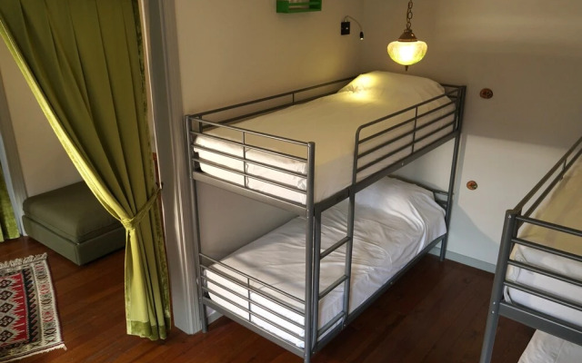 Tilas House No8 - Hostel