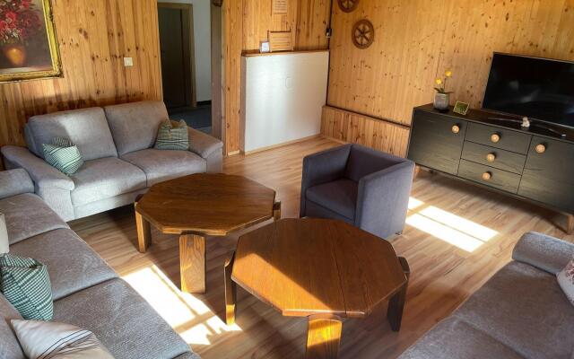 Holiday Home, Soll
