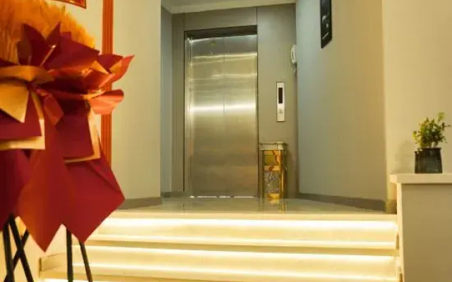 Futeng Wangluo Business Hotel