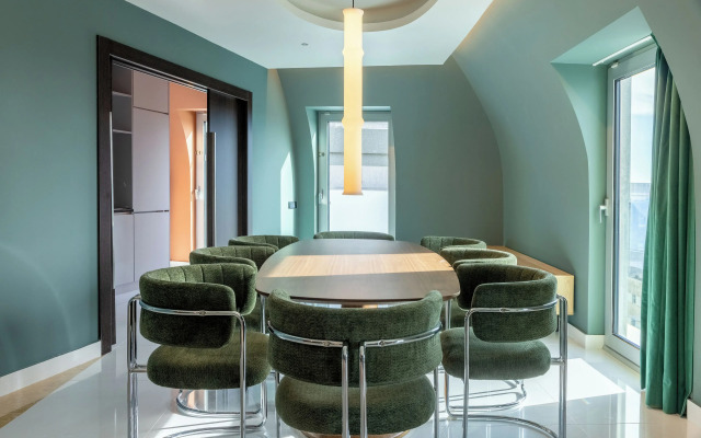 Cenica Porto Hotel, Curio Collection by Hilton
