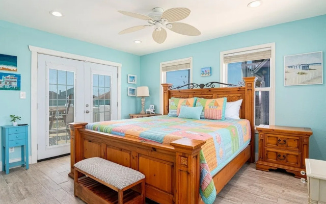 Selah 3 Bedroom Home by RedAwning