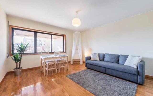 Gaia House - Apartamento Inteiro junto ao Metro