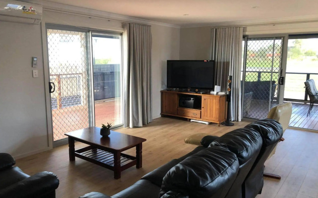 Holiday Escape Milang