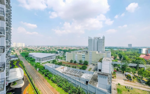 Minimalist And Comfy 2Br Park View Condominium Apartment