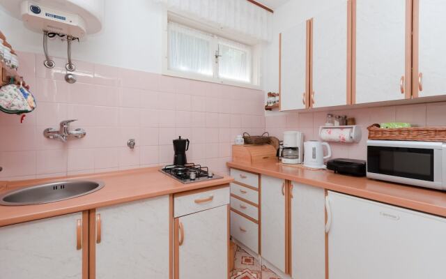 House Mirella
