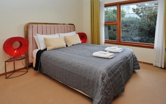 Woodbury Villa