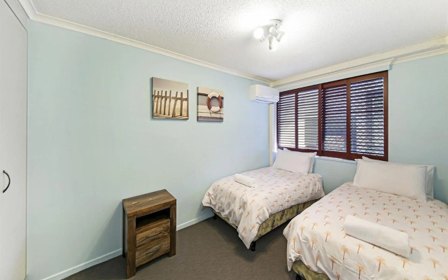 Unit 2, Biriny Lodge, 1686-1689 David Low Way Coolum Beach – Guest Rooms – Coolum Beach