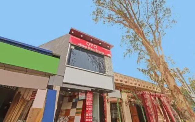 OYO 89612 Hotel Red Stone