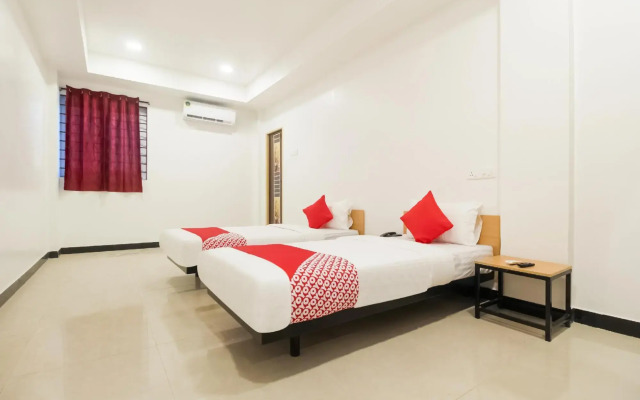Super OYO Flagship 74485 Sakthi Grand