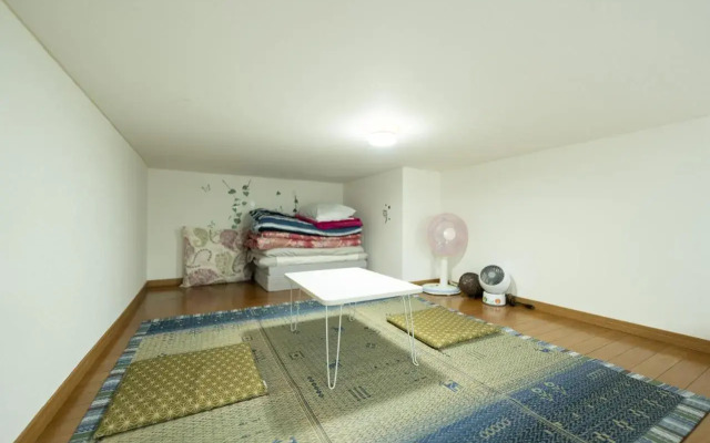 ROOMs六本松 06