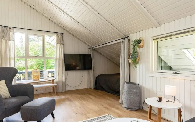 8 Person Holiday Home in Hojslev