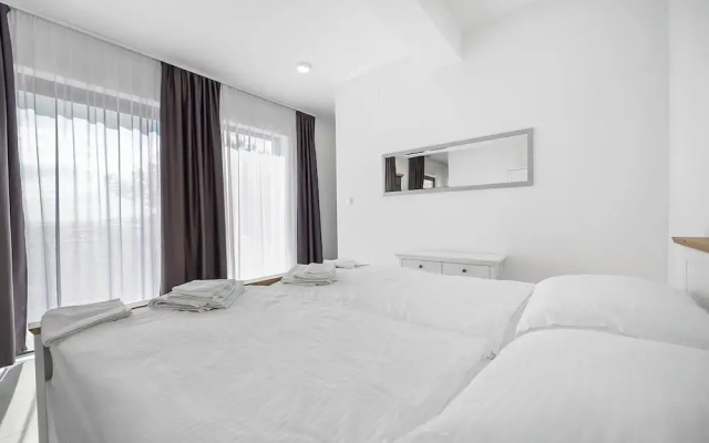 Modern Apartment, 300m From the Beach