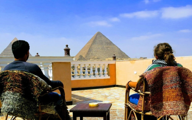 Pyramids Loft Homestay