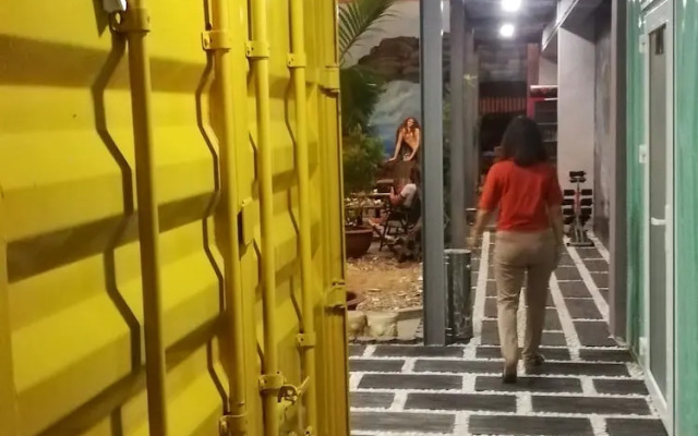 Hotel Aalo - Hostel