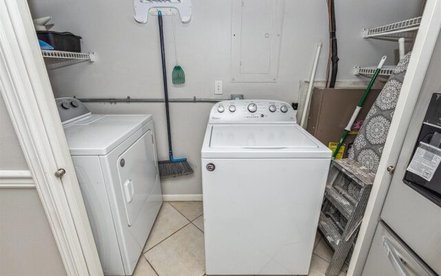 Shoreline Towers 1063 2 Bedroom Condo by RedAwning