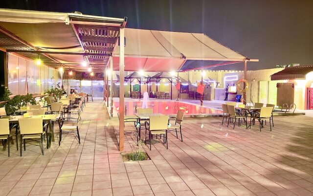 Royal Beach Hotel