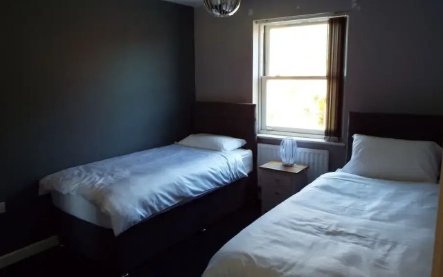 Pullman House Apt 9: 1st Floor